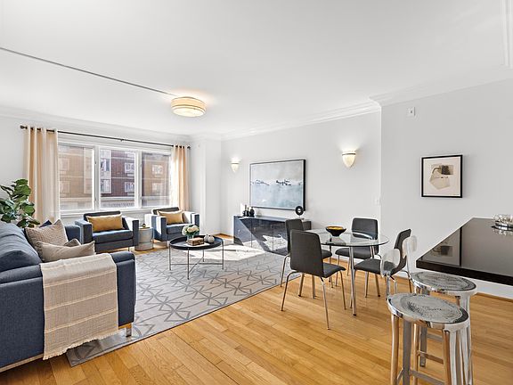 4th image of 3101 City Pl #3101