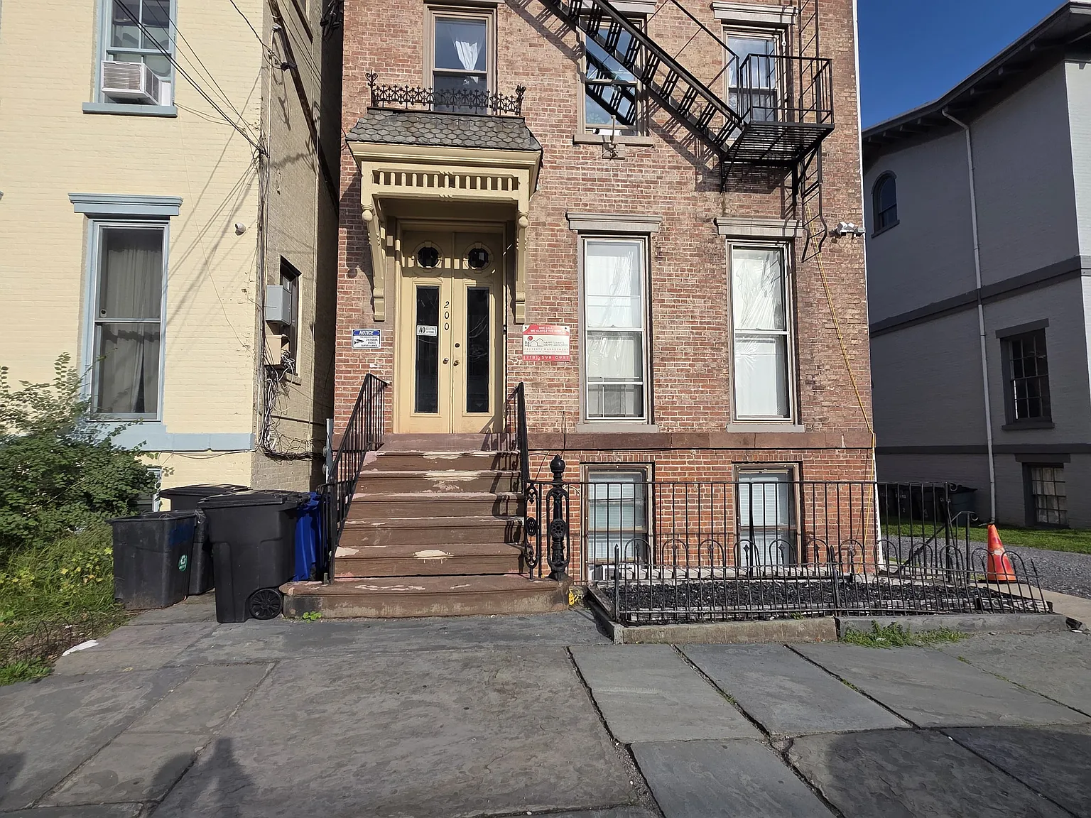 1 bed, 800 sqft, $1,600 — Photo 1
