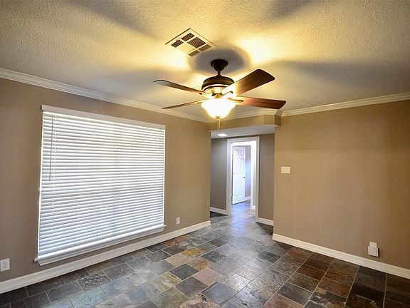 5th image of 603 Country Club Dr