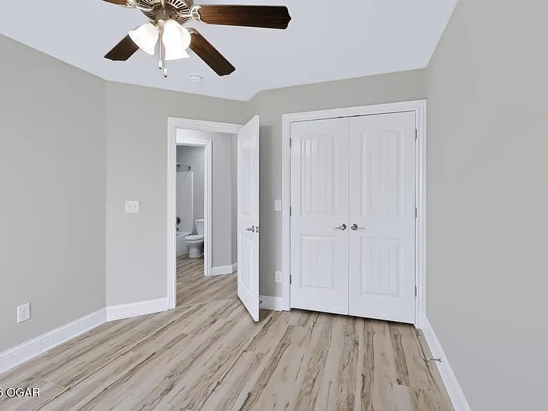 2410 S Jackson Ave — Photo 13