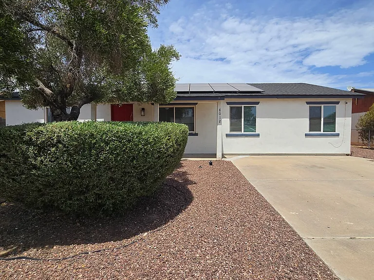 8012 W Highland Ave — Photo 2
