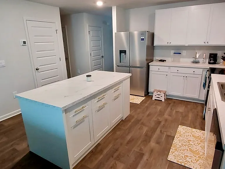 184 Lakeside Dr — Photo 10