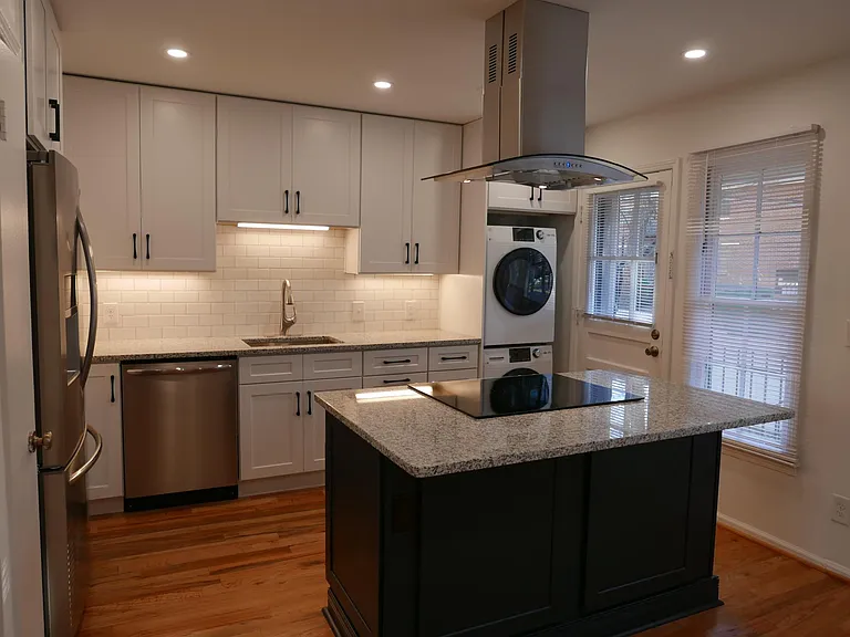 139 E Hill St #38 — Photo 4