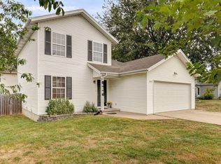 1073 W Green Pine Rd, Nixa, MO 65714