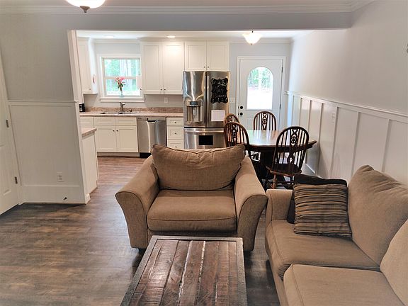 Living Room/Kitchen