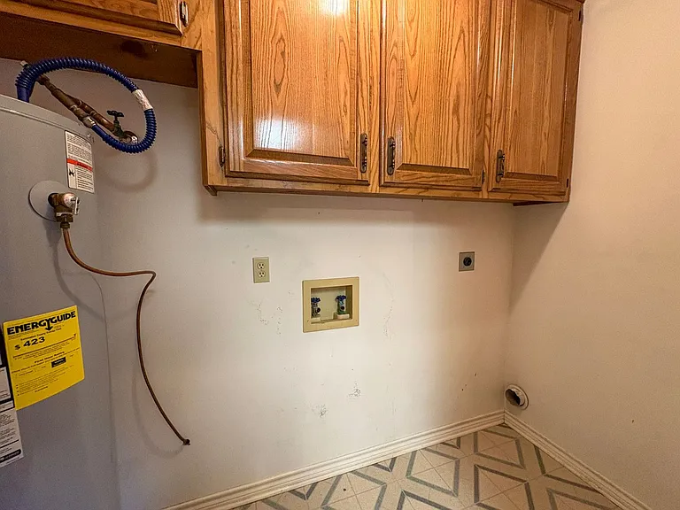 811 S Houston St — Photo 9