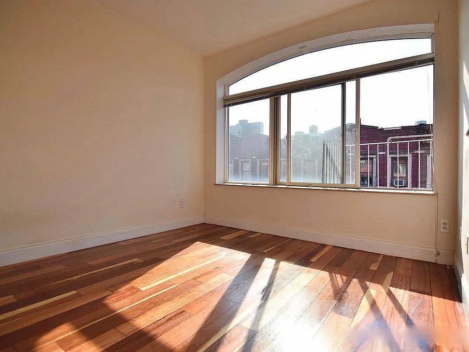 1st image of 146 Orchard St