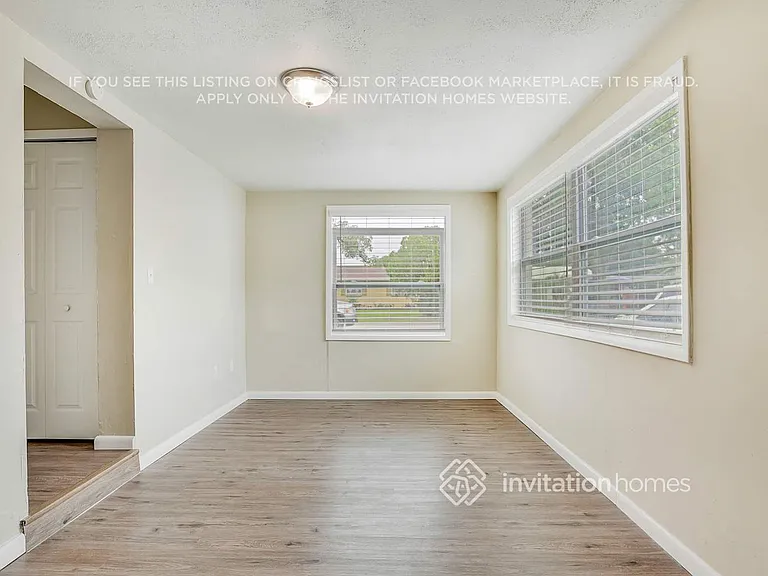 4033 Castlegate Dr — Photo 10