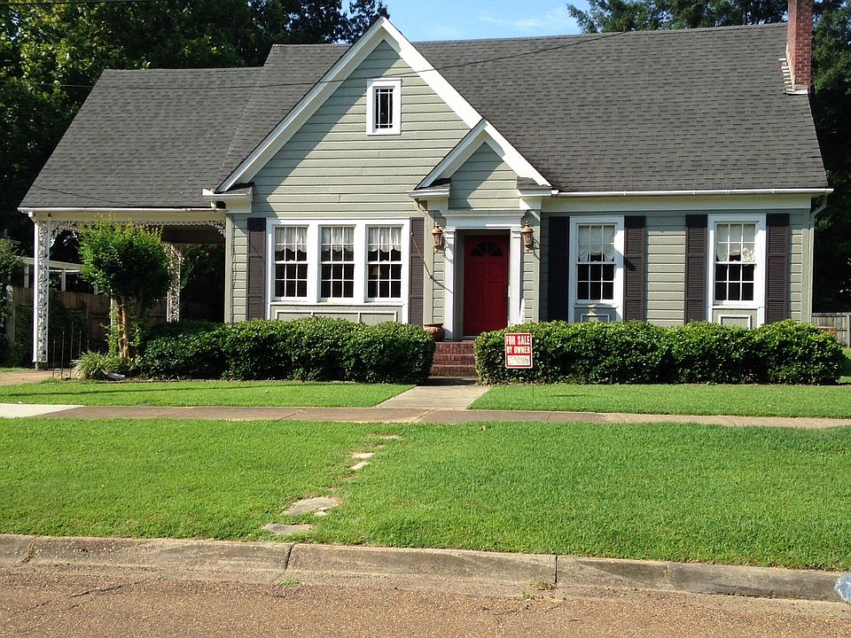 4 bed 3 bath  great location