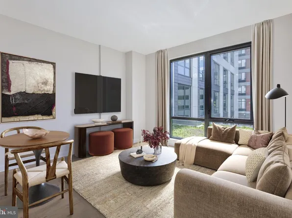 255 W Falls Station Boulevard Fls #315, Falls Church, VA 22046