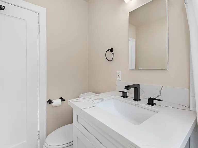 9000 Ashcroft Ave #9000 — Photo 15