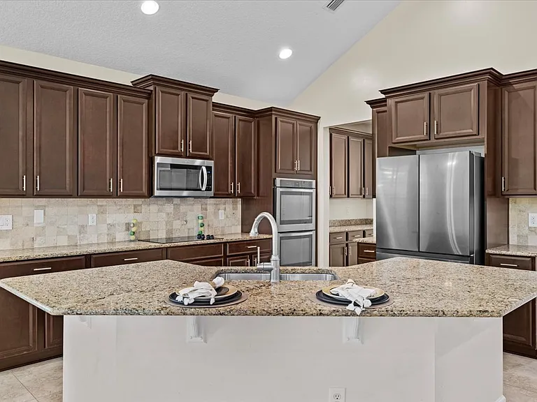 1201 E Redrock Ridge Ave — Photo 28
