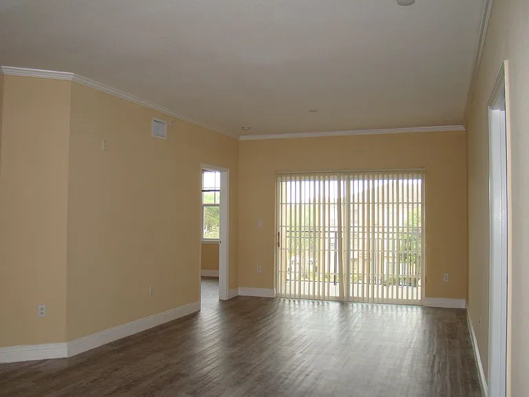 City Center Apartments — Photo 12