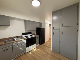 1218 West 10th (New)