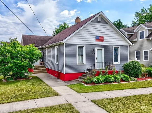1313 W Jackson St, Ottawa, IL 61350