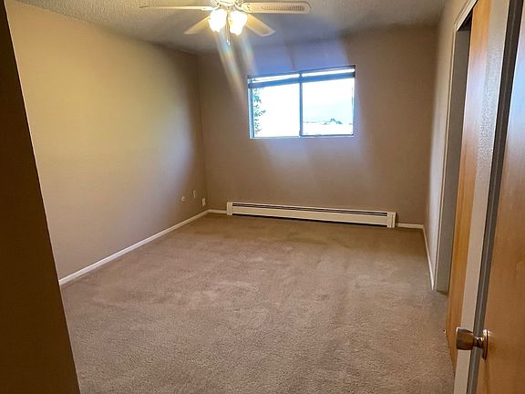 2nd image of 1122 Whitaker Dr #1122