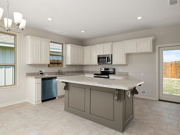 4th image of 2042 Retama St