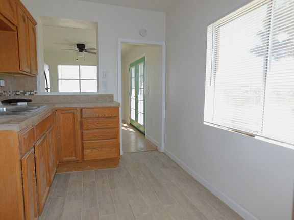 3rd image of 55914 Sunland Dr