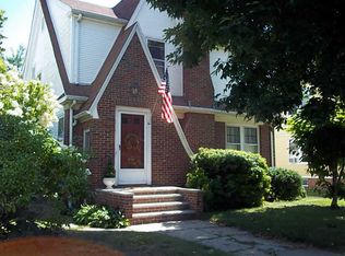 411 Mount Pleasant Ave, Providence, RI 02909