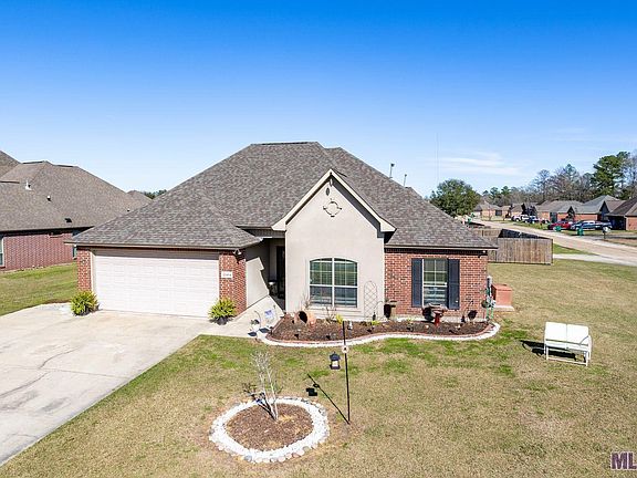 2nd image of 22414 Balmoral Dr