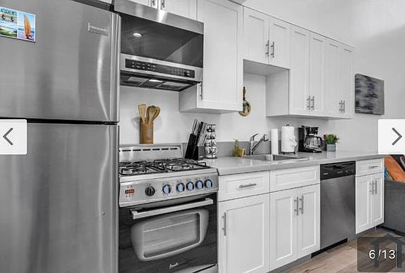 3rd image of 517 N Harvard Blvd #A