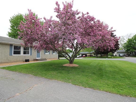 2nd image of 2170 Timberwood Dr SE