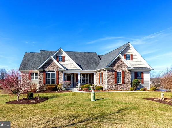 983 Hazeldyne Ct, Westminster, MD 21157
