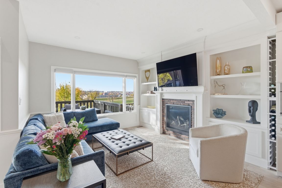 next background image