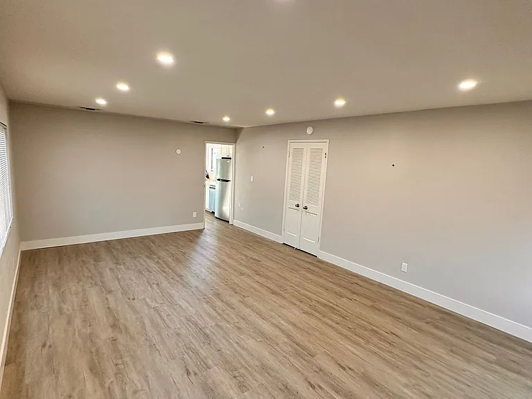 1218 W El Camino Ave — Photo 7