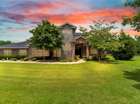 408 S Wyman Rd, Fayetteville, AR 72701