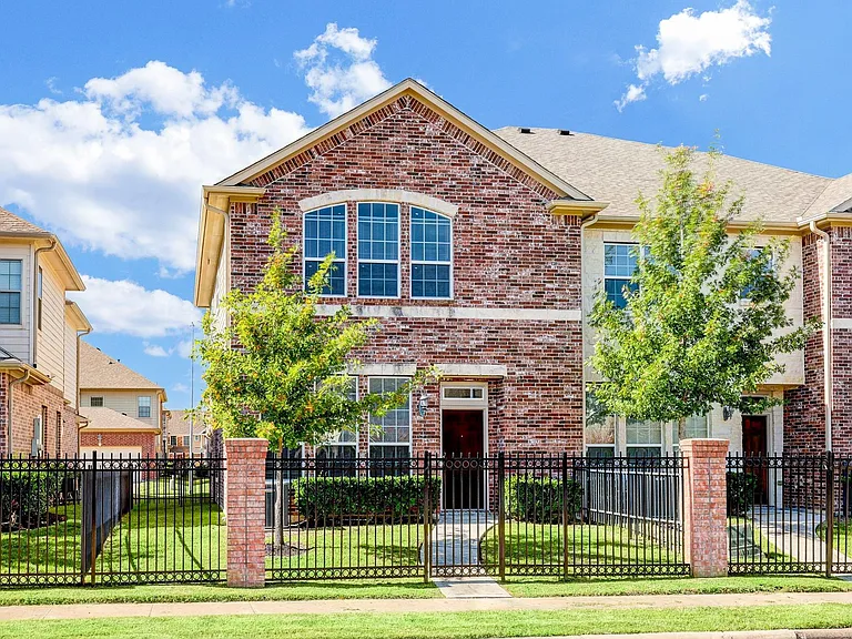 2727 Misty Heath Ln — Photo 35