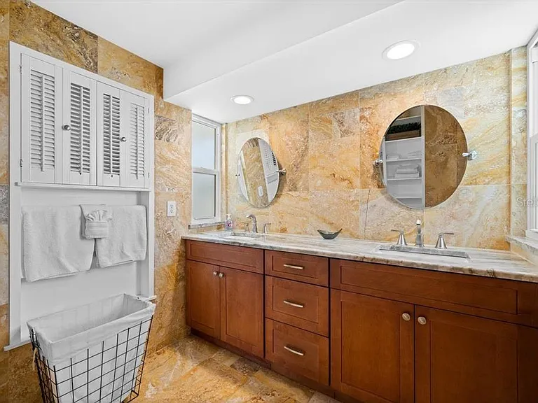327 Avenida Milano — Photo 39