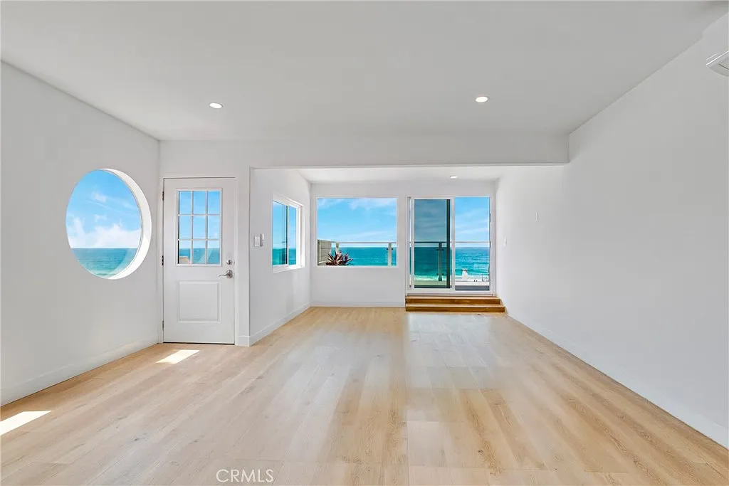 2 bed, 901 sqft, $15,000 — Photo 3