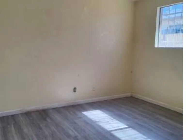 820 Ortiz Dr SE #A — Photo 3