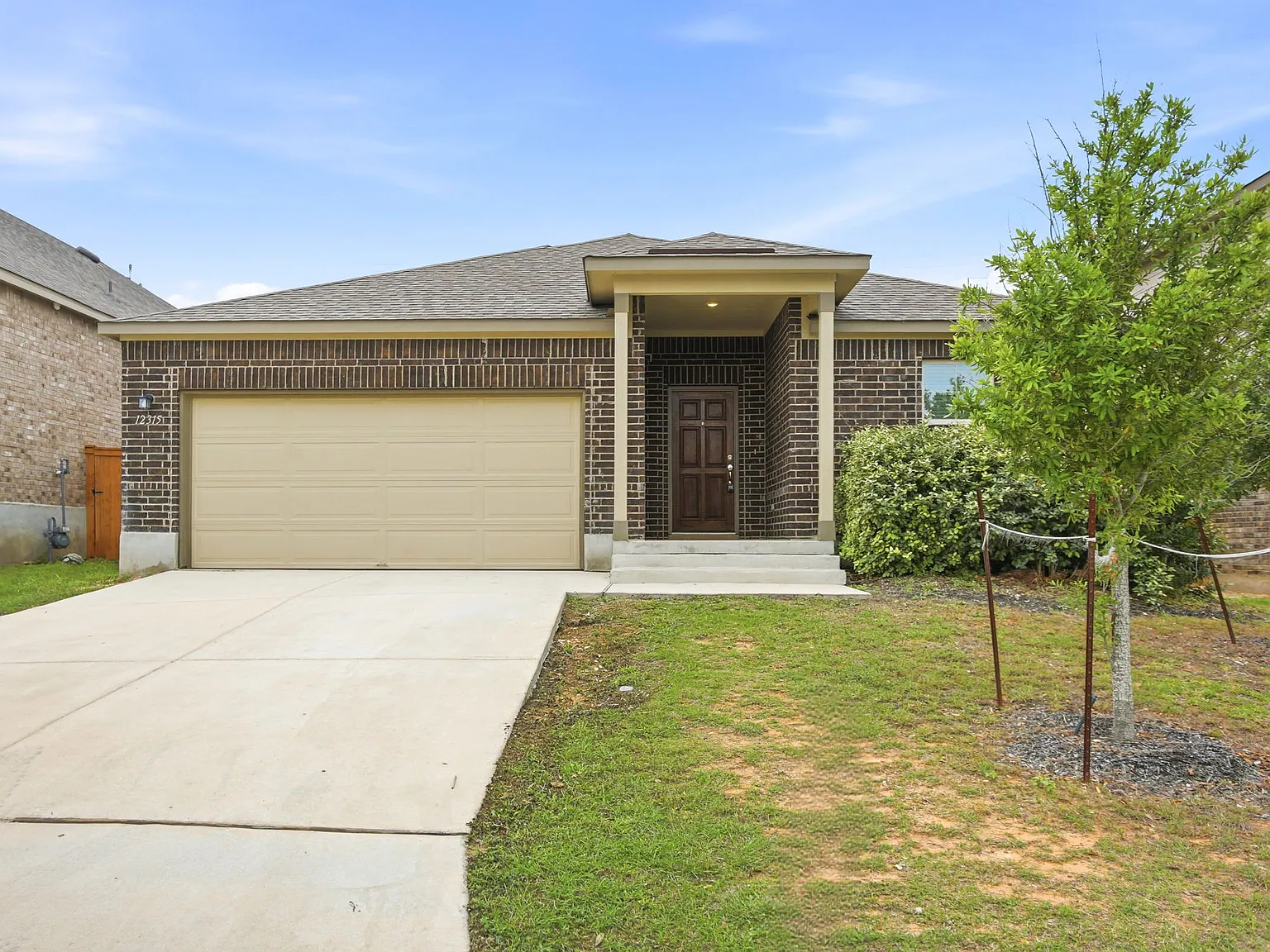 4 bed, 2240 sqft, $2,450 — Photo 1