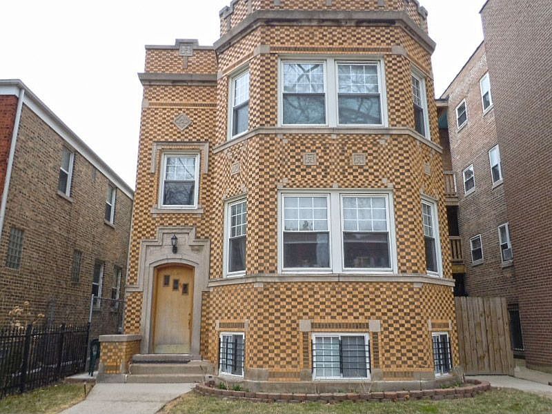 Front View of Brick Condo
