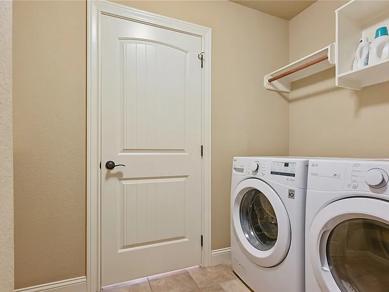 4008 Noirmont Ct — Photo 10