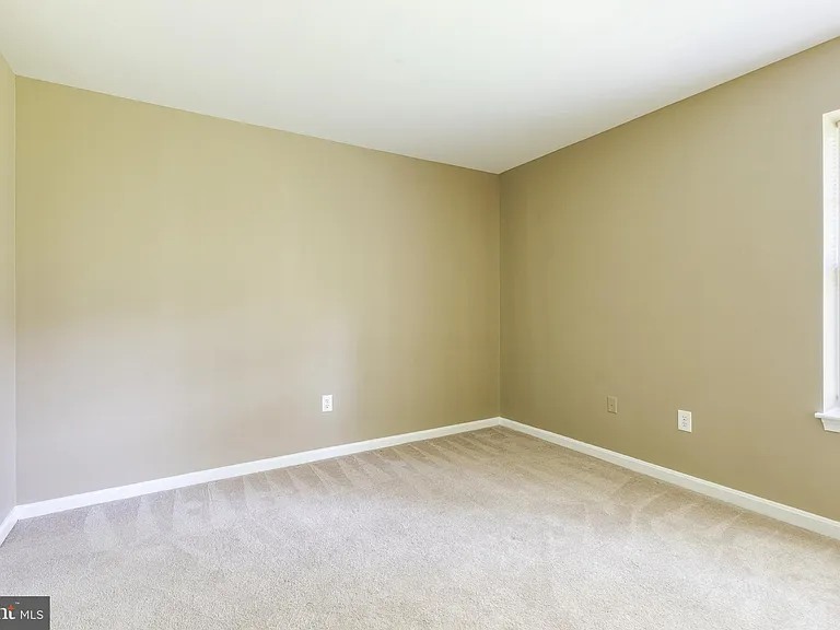 3512 Thomas Pointe Ct #1B — Photo 9