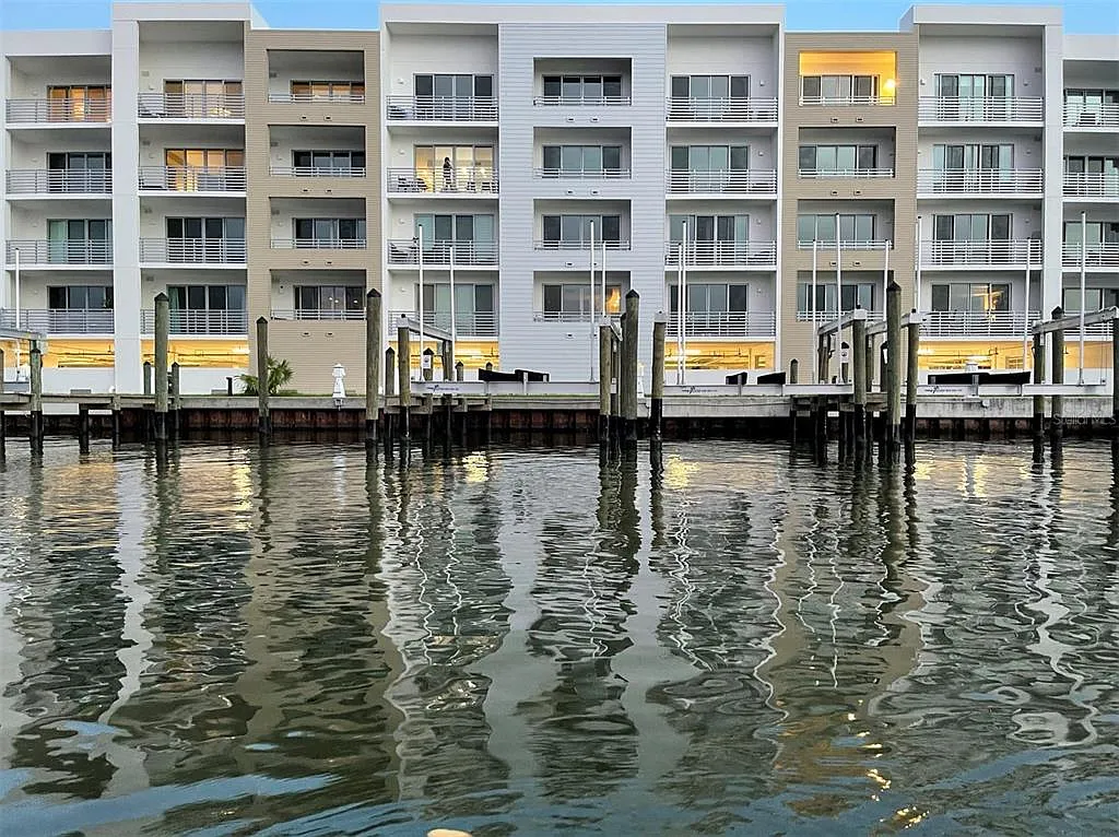 Building Photo - 1709 Tamiami Trl #213