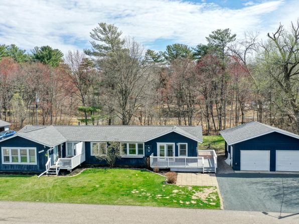 801 Lakeshore Dr, Wyoming, MN 55092