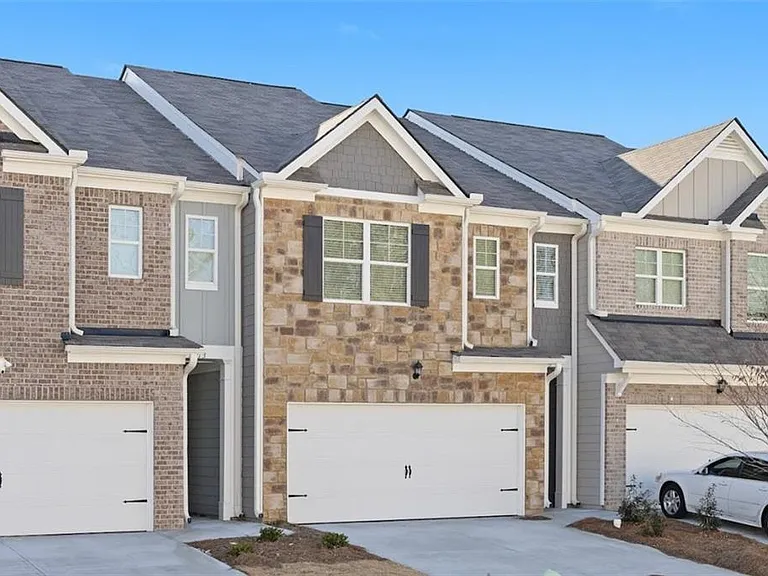 2203 Blue Monarch Dr — Photo 2