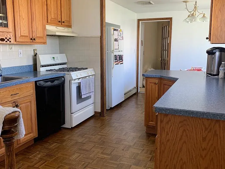 304 Cummings Ave — Photo 2