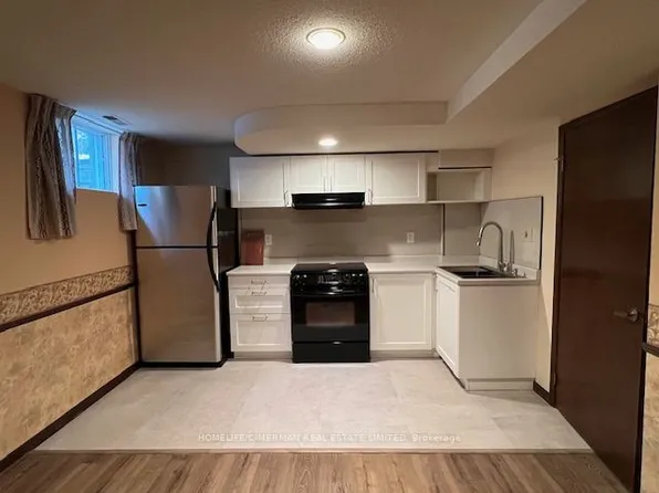 145 Pemberton Rd #Basement, Richmond Hill, ON L4C 3T6