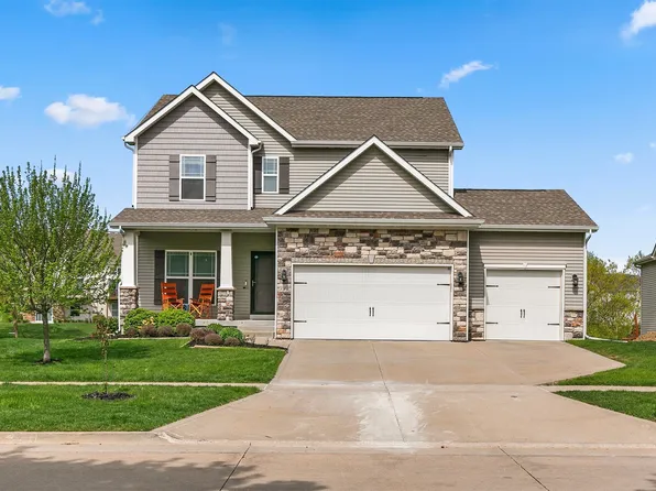 188 Bridgewood Dr, West Des Moines, IA 50266