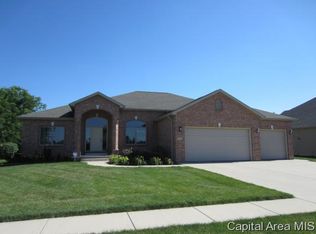 3512 Crystal Spring Dr, Springfield, IL 62711
