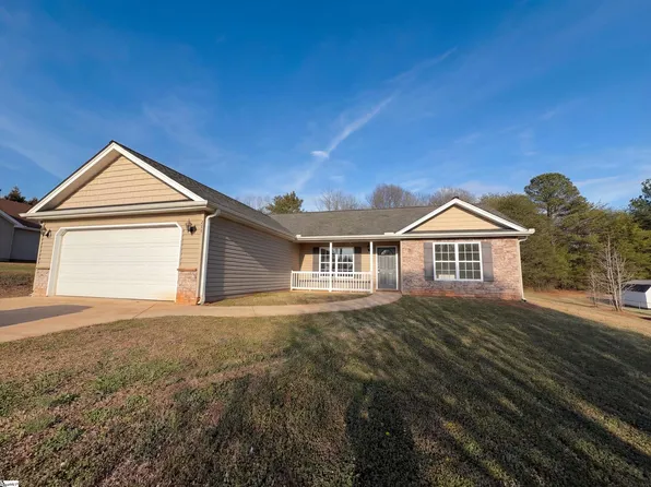207 Heatherbrook Dr, Lyman, SC 29365
