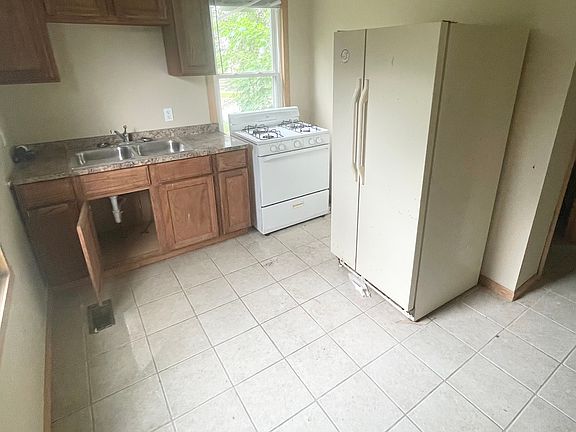 3rd image of 2317 Cole Ave SE #1