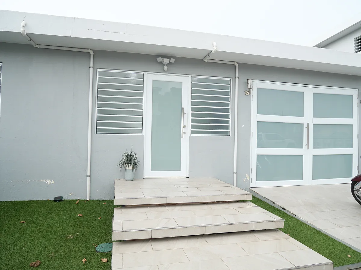 Building Photo - 40 Seven Calle Sierra #7