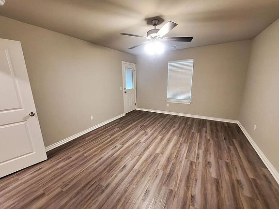5th image of 300 NE 4th St