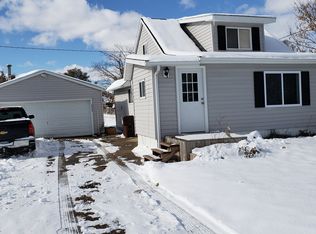 3944 Cherry St, Eaton Rapids, MI 48827